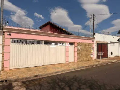 Casa com 3 Quartos à venda, 280m² no Santa Maria, Uberaba