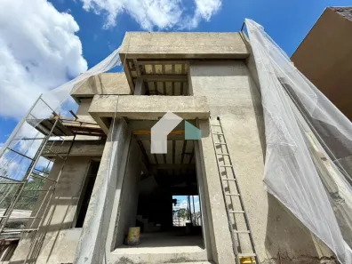 Casa de Condomínio com 4 Quartos à venda, 326m² no Santa Cândida, Curitiba