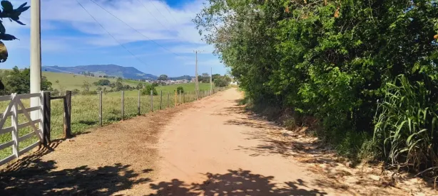 Fazenda/Sítio com 3 Quartos à venda, 48400m² no , Bofete