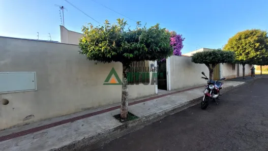 Casa com 2 Quartos à venda, 161m² no Jardim Neman Sahyun, Londrina