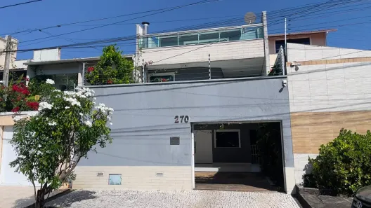 Casa com 3 Quartos à venda, 300m² no Cajazeiras, Fortaleza