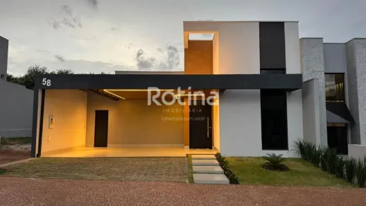 Casa de Condomínio com 3 Quartos para alugar, 160m² no Grand Ville, Uberlândia