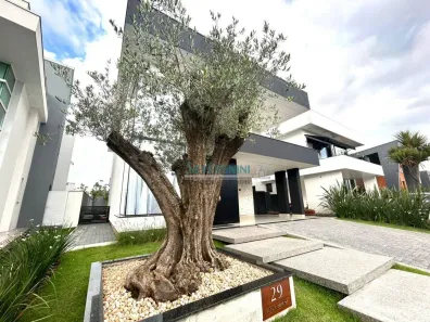 Sobrado com 3 Quartos à venda, 220m² no São Vicente, Gravataí