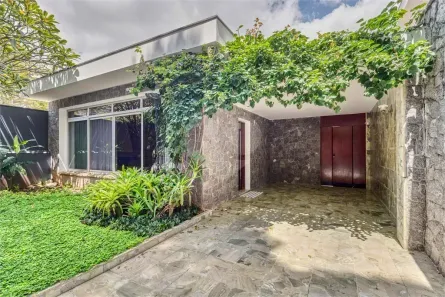 Casa com 3 Quartos à venda, 220m² no Santo Amaro, São Paulo