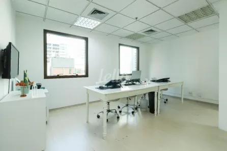 Sala Comercial à venda, 31m² no Vila Olímpia, São Paulo