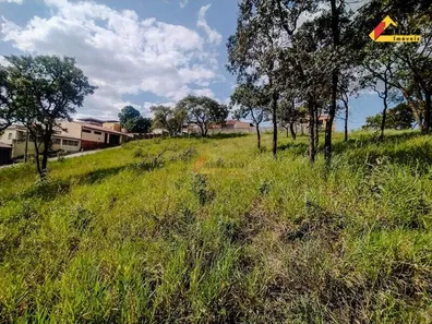 à venda, 300m² no São João de Deus, Divinópolis