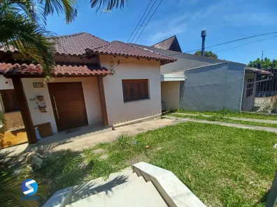 Casa com 3 Quartos à venda, 189m² no Medianeira, Porto Alegre