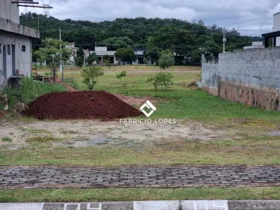 Lote/Terreno à venda, 647m² no Centro, Guararema