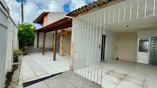 Casa com 4 Quartos à venda, 300m² no Pitanguinha, Maceió