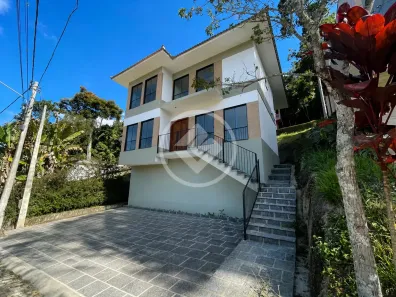 Casa de Condomínio com 4 Quartos à venda, 127m² no Vargem Grande, Teresópolis