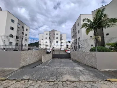 Apartamento com 2 Quartos para alugar, 48m² no Serraria, São José