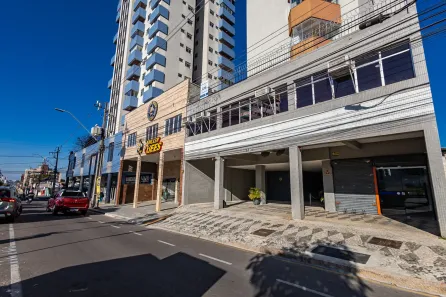 Sala Comercial à venda, 500m² no Bacacheri, Curitiba