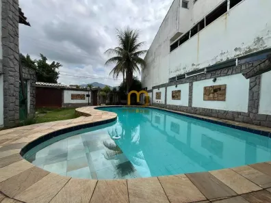 Casa de Condomínio com 4 Quartos para alugar, 382m² no Campo Grande, Rio de Janeiro