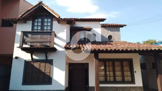 Casa com 4 Quartos à venda, 720m² no Itaipu, Niterói