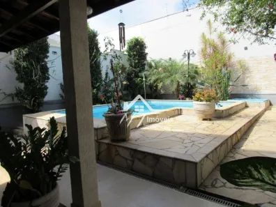 Sobrado com 4 Quartos à venda, 250m² no Parque Franceschini, Sumaré