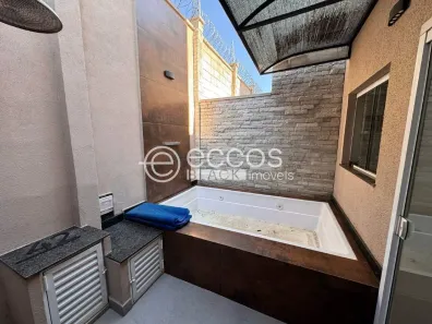 Casa de Condomínio com 3 Quartos à venda, 150m² no Jardim Inconfidência, Uberlândia