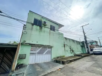 Casa com 8 Quartos à venda, 200m² no Flores, Manaus