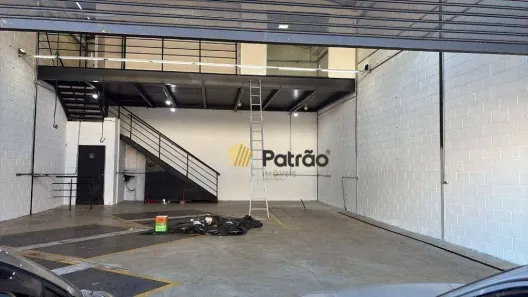 Galpão/Depósito/Armazém para alugar, 227m² no Nova Petrópolis, São Bernardo do Campo
