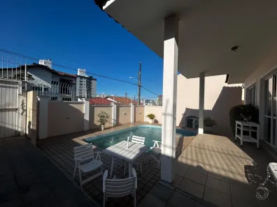 Casa com 3 Quartos à venda, 286m² no Canto, Florianópolis