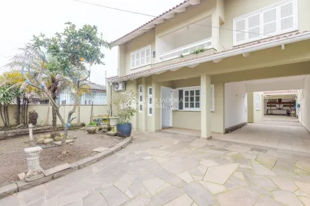 Casa com 3 Quartos para alugar, 350m² no Fátima, Canoas