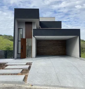 Casa de Condomínio com 3 Quartos à venda, 230m² no , Santa Isabel