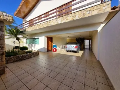 Casa com 4 Quartos à venda, 364m² no Santa Cruz, Americana