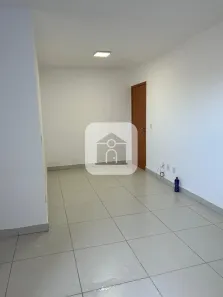 Apartamento com 2 Quartos para alugar, 53m² no Segismundo Pereira, Uberlândia