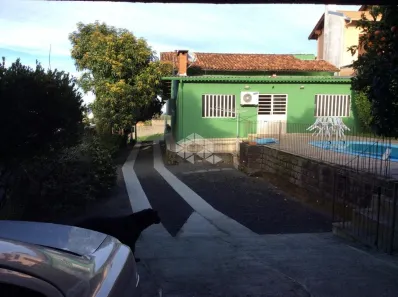 Casa com 3 Quartos à venda, 230m² no Vila Nova, Porto Alegre