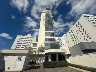 Apartamento com 3 Quartos para alugar, 170m² no São Luiz, Brusque