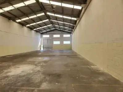 Galpão/Depósito/Armazém para alugar, 750m² no Cajuru do Sul, Sorocaba