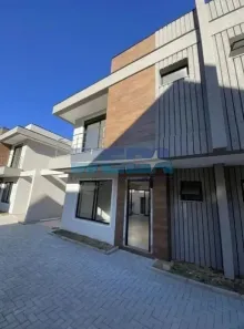 Sobrado com 3 Quartos à venda, 124m² no Boqueirão, Curitiba