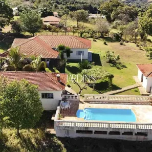 Fazenda/Sítio com 6 Quartos à venda, 1000m² no Cajuru, Cajuru