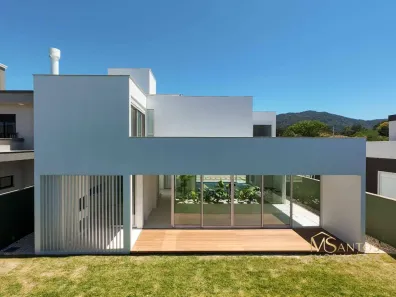 Casa de Condomínio com 4 Quartos à venda, 297m² no São João do Rio Vermelho, Florianópolis