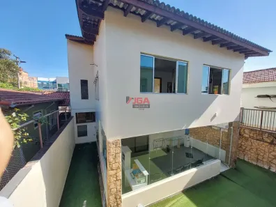 Sobrado com 3 Quartos à venda, 213m² no Jardim Consórcio, São Paulo