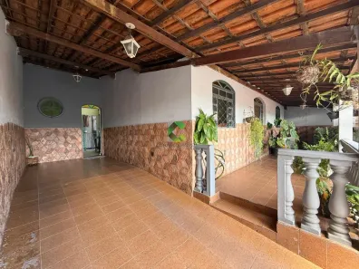 Casa com 3 Quartos à venda, 180m² no Petrolândia, Contagem
