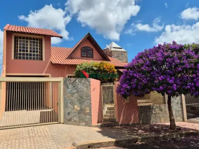 Casa com 4 Quartos à venda, 227m² no São Pedro, Londrina