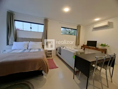Apartamento com 1 Quarto para alugar, 30m² no Córrego Grande, Florianópolis