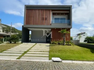 Casa de Condomínio com 4 Quartos à venda, 303m² no Cachoeira do Bom Jesus, Florianópolis
