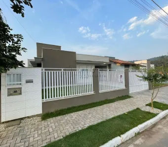 Casa com 2 Quartos à venda, 159m² no Rio Cerro II, Jaraguá do Sul
