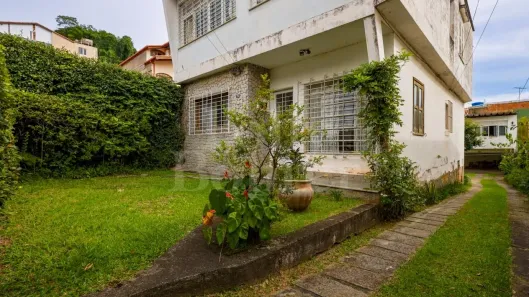 Casa com 3 Quartos à venda, 410m² no Braunes, Nova Friburgo