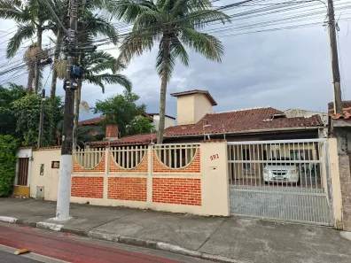 Casa com 3 Quartos à venda, 236m² no Centro, Bertioga