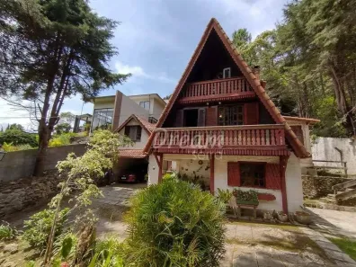 Casa com 3 Quartos à venda, 140m² no Cascata dos Amores, Teresópolis