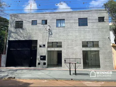 Kitnet com 1 Quarto para alugar, 35m² no Zona 06, Maringá