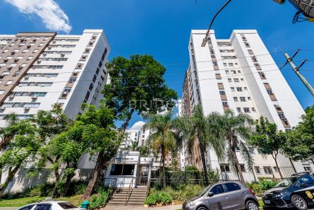 Apartamento com 2 Quartos à venda, 58m² no Passo da Areia, Porto Alegre