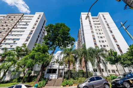 Apartamento com 2 Quartos à venda, 58m² no Passo da Areia, Porto Alegre