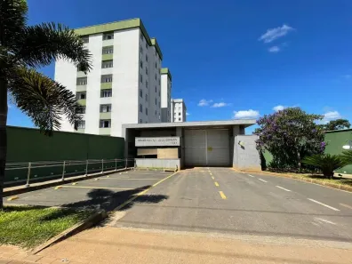 Apartamento com 2 Quartos para alugar, 45m² no Planalto, Montes Claros