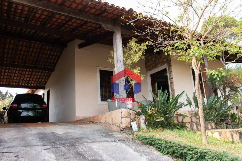 Casa com 4 quartos — Trevo, Belo Horizonte