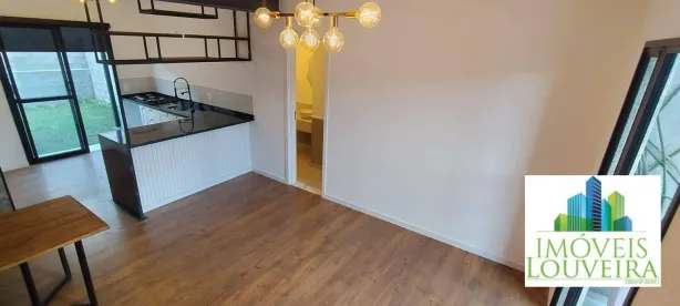 Casa de Condomínio com 2 Quartos para alugar, 82m² no Vila Omízollo, Louveira