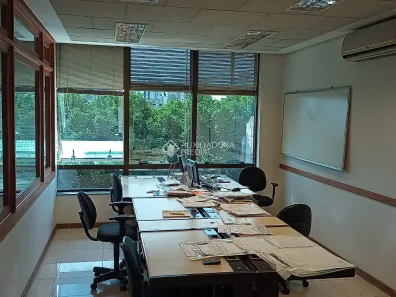 Sala Comercial com 1 Quarto à venda, 76m² no Petrópolis, Porto Alegre