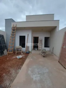 Casa com 3 Quartos à venda, 75m² no Olímpico, Londrina